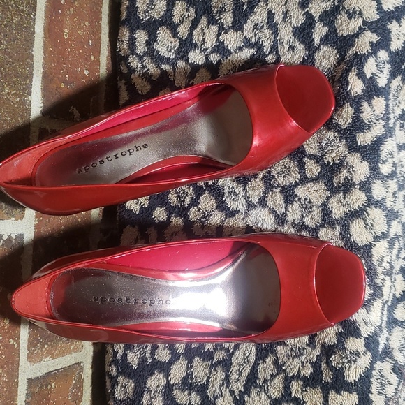 Apostrophe red heels. - Picture 1 of 6